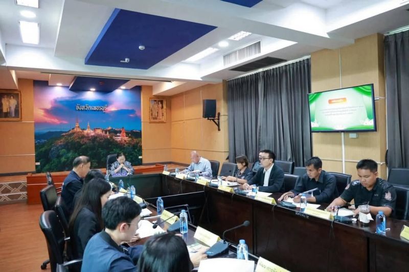 📌มรภ.เพชรบุรี ร่วมขับเคลื่อนการอนุรักษ์และฟื้นฟูต้นมะฮอกกานีจังหวัดเพชรบุรี